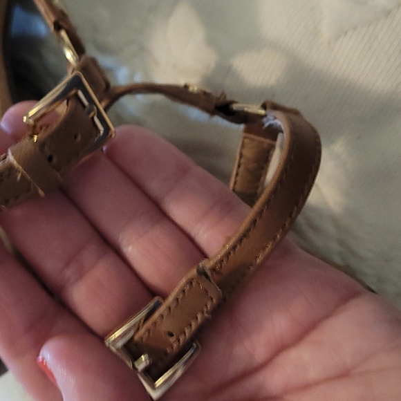 Vionic Kirra sandals tan with gold hardware sz 6 - Picture 8 of 8